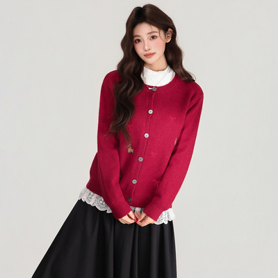 红色刺绣排扣长袖针织开衫女2025秋冬季新款外搭外套毛衣加厚上衣
