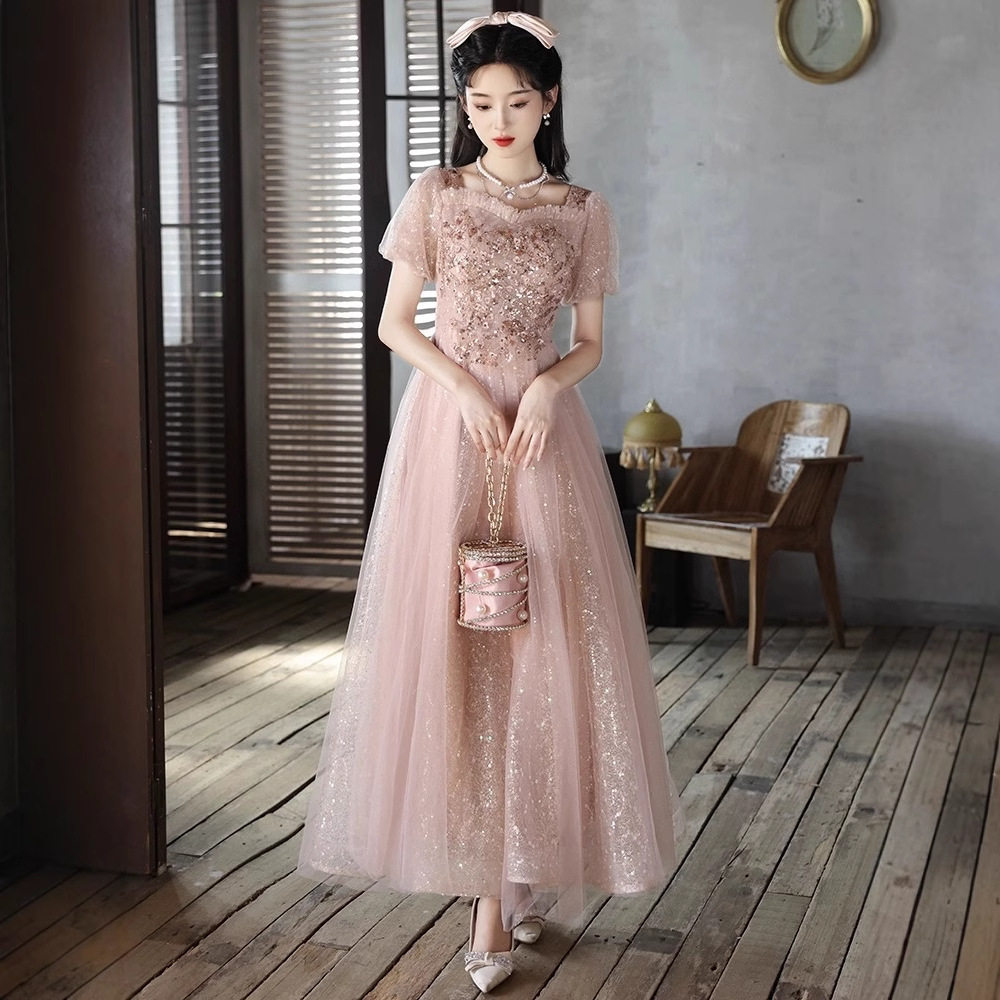 2026粉色晚礼服女仙气生日宴会主持人演出连衣裙大码敬酒伴娘服裙