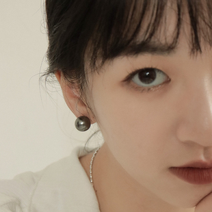 est studio正圆氛围感S925纯银施家大溪地黑珍珠耳钉女冷淡风耳环