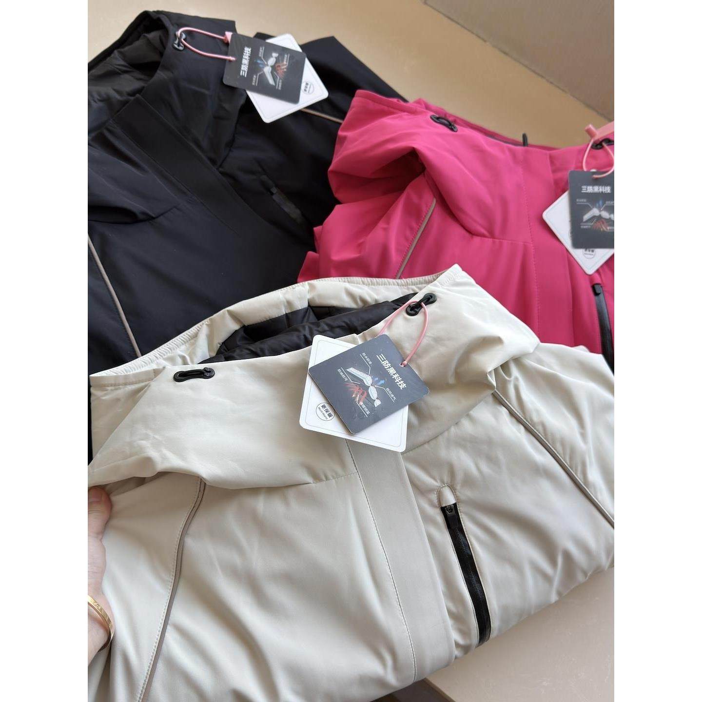 IN BLUE 降价清货！现场剪绒！90鸭绒秋冬工装风短裤字母羽绒服