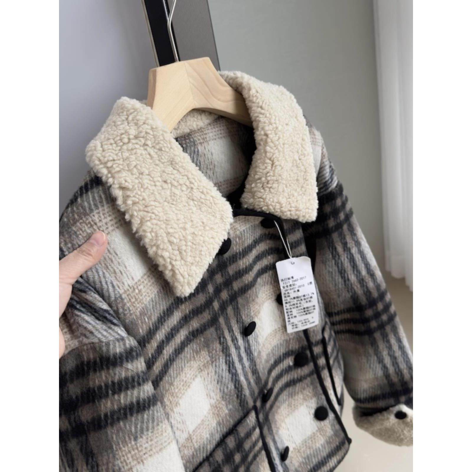 2025秋季新款复古格纹拼接羊羔毛翻领毛呢外套小个子夹棉大衣