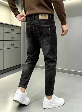 秋冬简约潮牌修身小脚牛仔裤男款