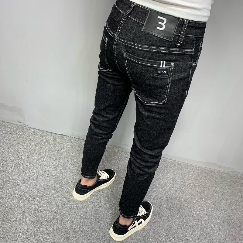 牛仔长裤男秋冬新款修身韩版小脚弹力休闲百搭痞帅轻奢黑色裤子男
