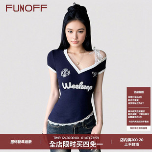 FUNOFF美式 T恤辣妹撞色V领收腰露肩上衣 复古字母印花蕾丝斜肩短袖