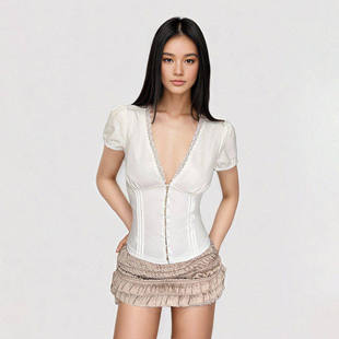 FUNOFF 法式bm风白色V领低胸泡泡袖衬衫性感蕾丝排扣收腰短袖上衣