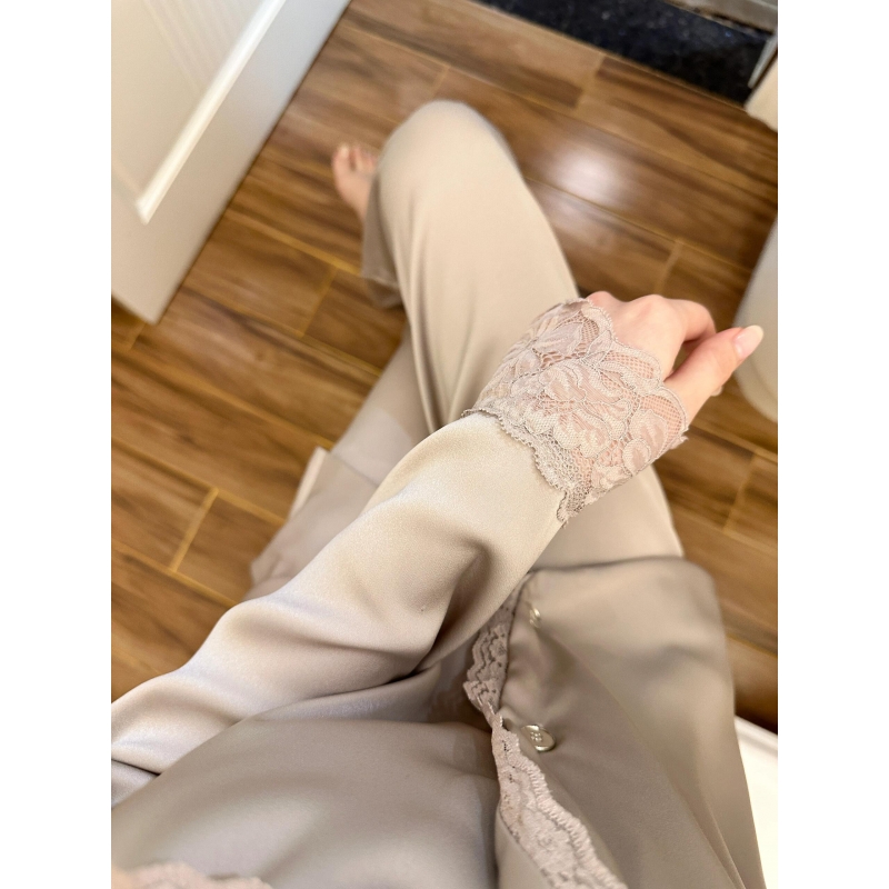 法式纯欲冰丝绸缎面睡衣女春秋季新款蕾丝花边开衫长裤家居服套装