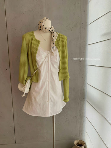 【Y.JIA 伊嘉】纹理短款开衫+收腰长款吊带背心(不可调节) 2201