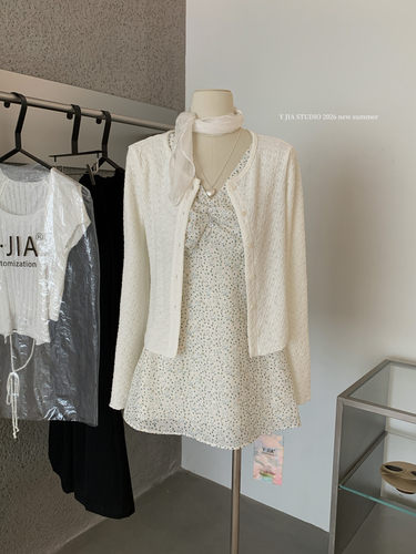 【Y.JIA 伊嘉】V领碎花中长款背心上衣+米色薄款纹理开衫YS6-8886