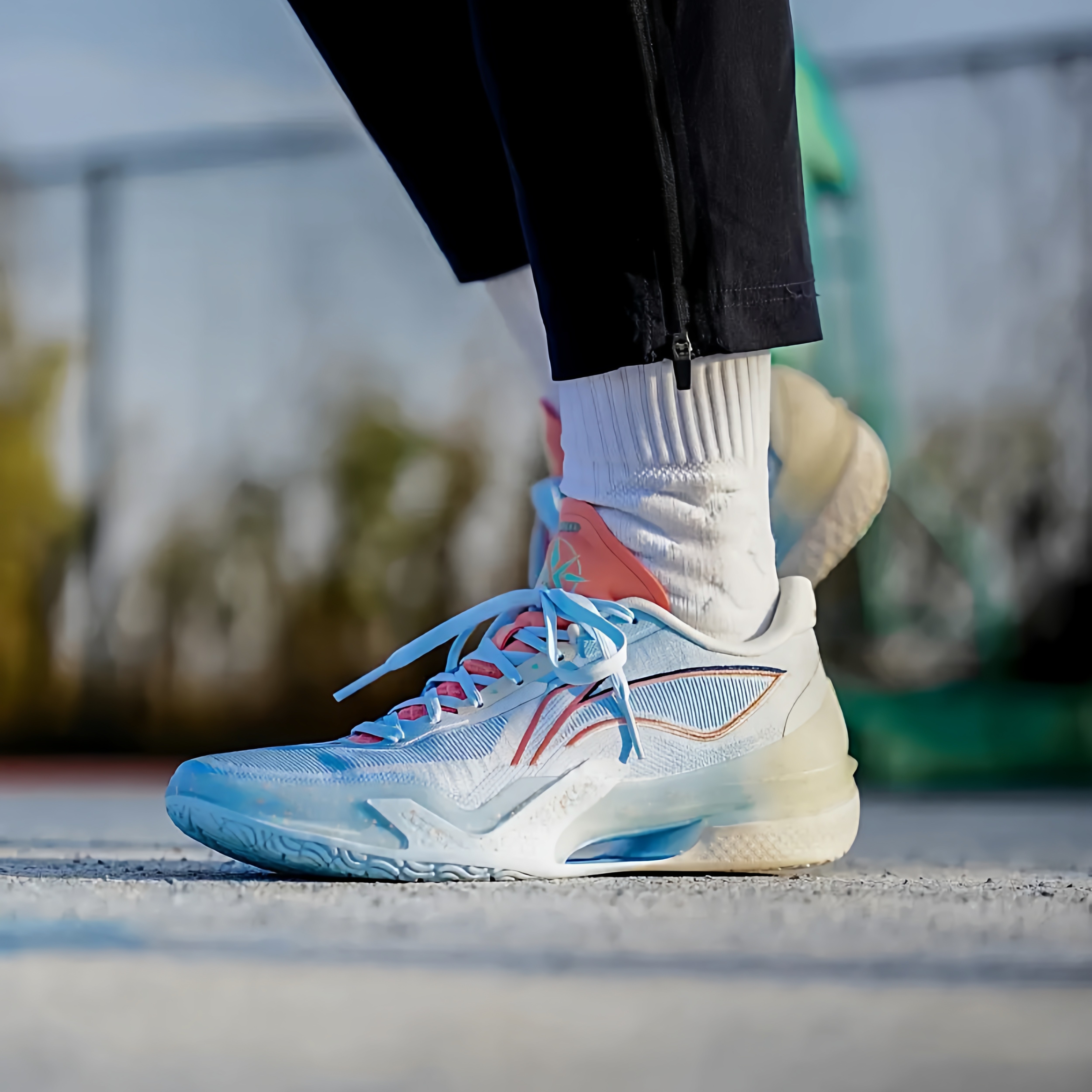 Lining/李宁利刃5抗扭转防滑耐磨高回弹实战包裹篮球鞋ABAU101