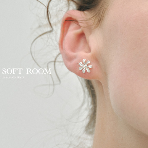 官方授权SOFT ROOM野栀花耳钉立体小花纹理感卷曲不规则花瓣耳环