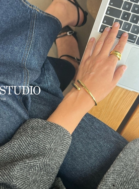 LieStudio水滴环形交叉手镯