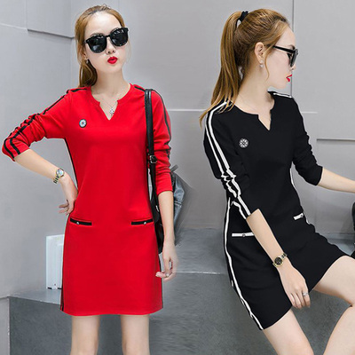 连衣裙2025新款秋季长袖减龄显瘦条纹运动修身包臀打底V领一步裙