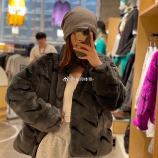 NIKE耐克满印立领拉链保暖直筒人造皮草貂绒女款外套 DQ6843-072