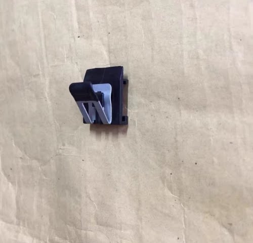 红旗H7邮箱盖弹簧原装