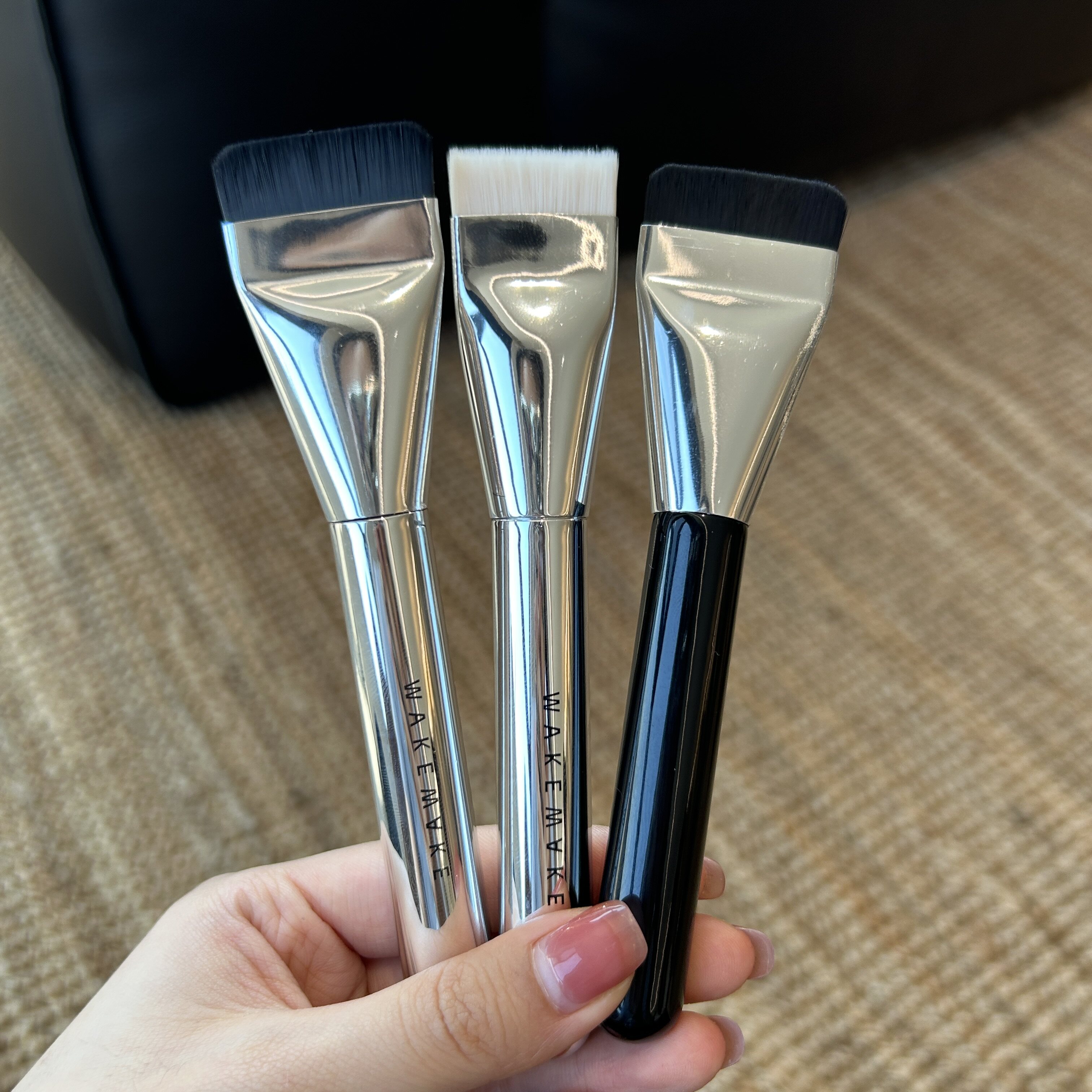 韩国爆火！wakemake一字平头粉底刷扁头超薄无痕服帖粉底刷