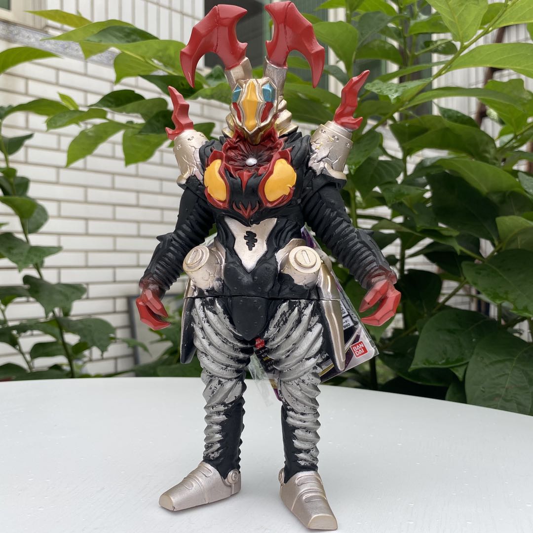 万代捷德怪兽手办芝顿软胶人偶