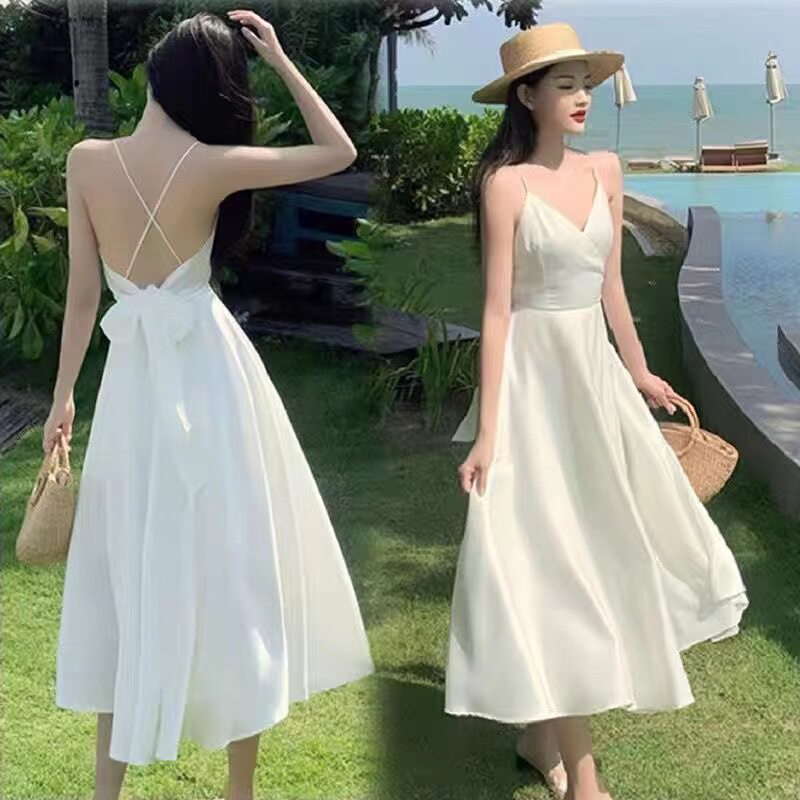 2025年新款三亚旅游衣服吊带露背连衣裙显瘦巴厘岛度假沙滩裙女装