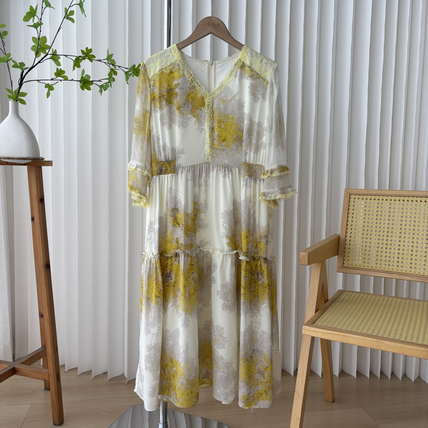 桑蚕丝 很仙 夏装V领 印花真丝杭州丝绸飘逸连衣裙3A4/85053