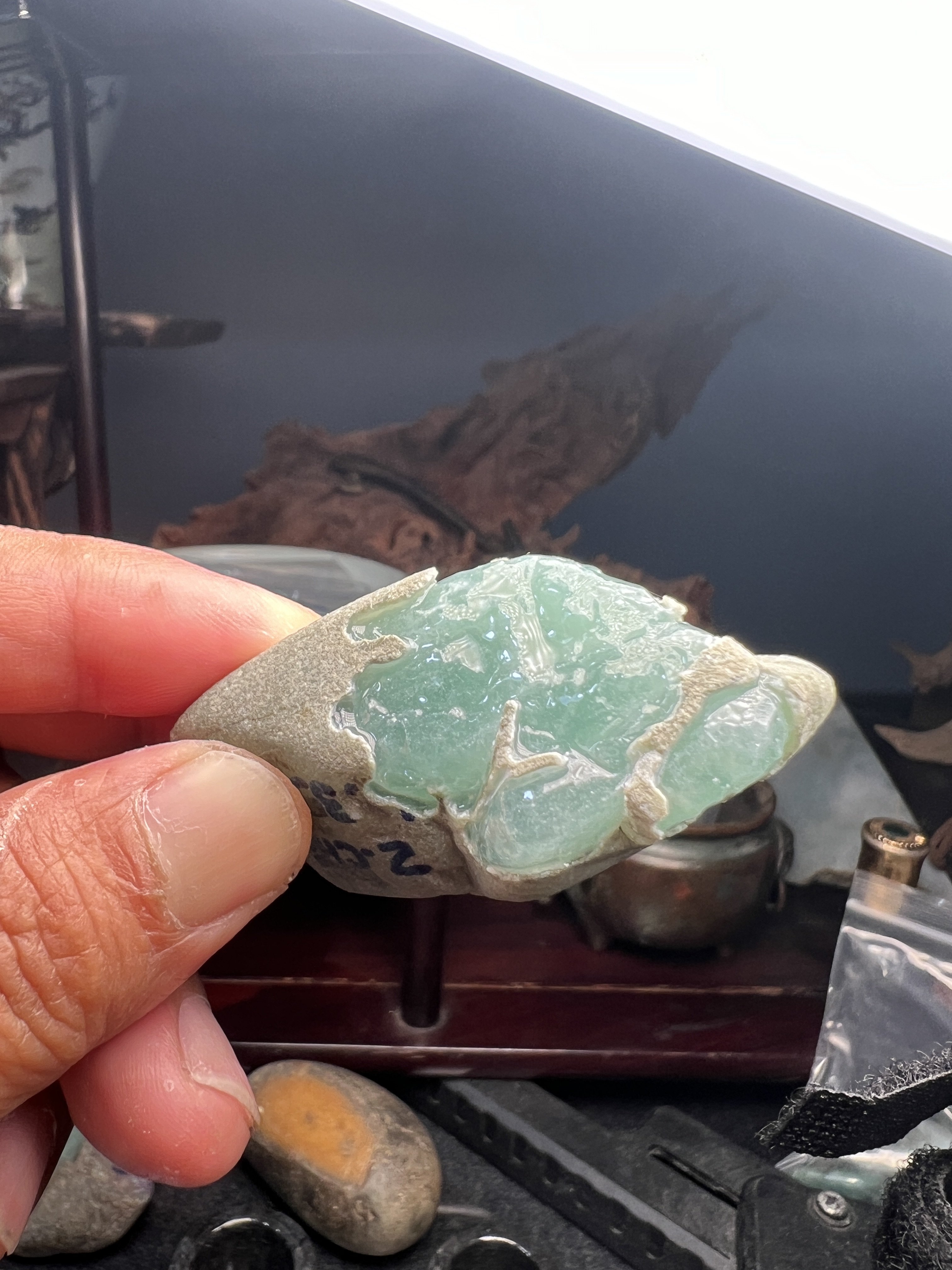 缅甸天然翡翠原石·老后江开窗料缅甸翡翠