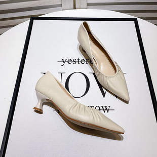 香港软真皮高跟鞋女细跟2026年新款百搭春秋季中跟法式单鞋不磨脚