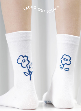 LAUGH OUT LOUD  简笔画花朵中筒袜（黑红）（蓝白）