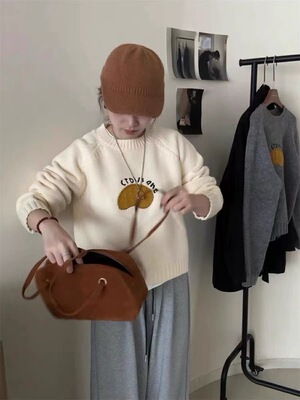 2025新款圆领毛衣女秋冬加厚软糯羊毛衫内搭针织打底衫上衣