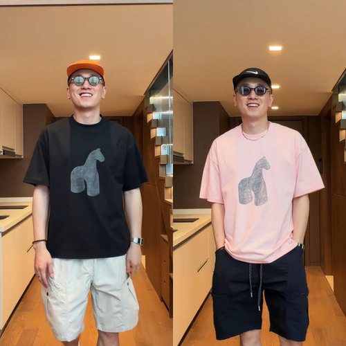 时尚宽松简约圆领百搭小众短袖