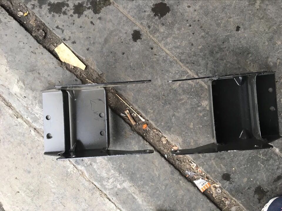 重汽王牌自卸车保险杠支架重汽王牌757B 777B保险杠支架737B支架