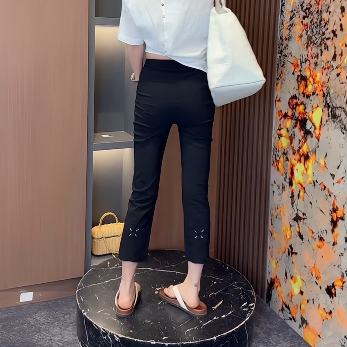欧货2026新款高腰弹力面膜裤八分纸皮裤女高腰显瘦百搭休闲防晒裤