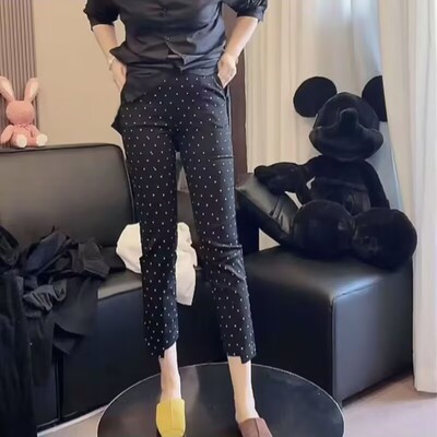 洋气百搭不规则小圆点弹力纸皮裤