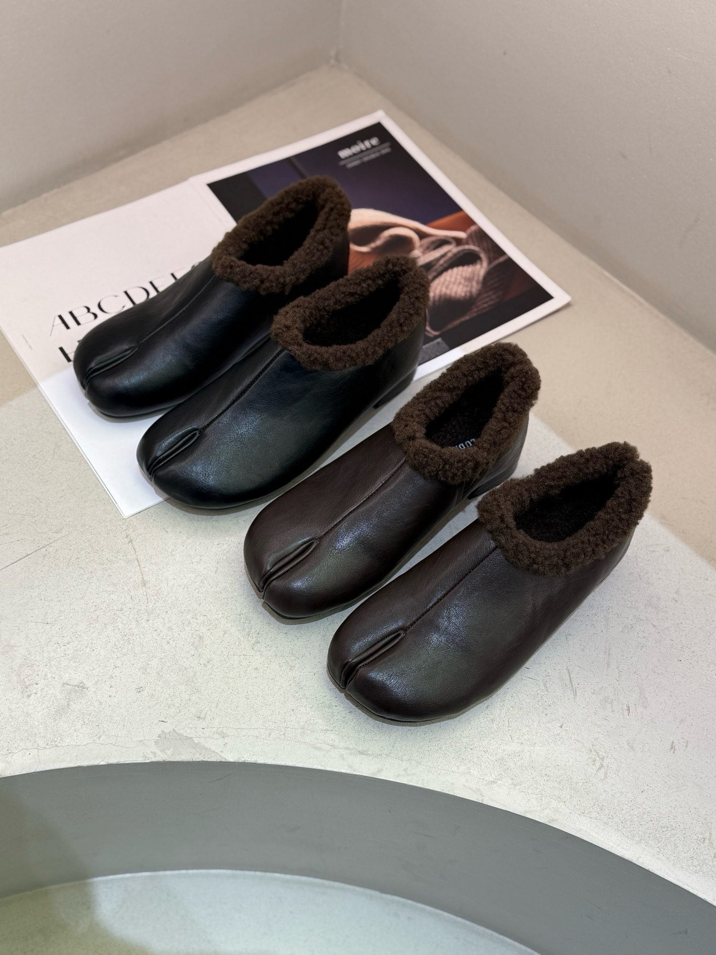 毛毛勃肯鞋女2025冬季新款加绒加厚保暖一脚蹬懒人分趾棉鞋外穿潮