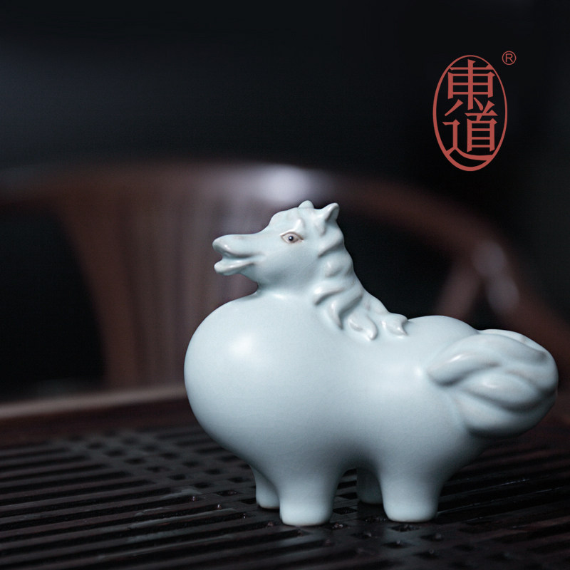 正品东道汝窑茶具茶配汝窑茶宠马年纪念高档茶宠天青灵骥茶宠包邮