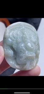 55.7-49-28.2mm,水润  饱满龙牌吊坠，天然翡翠A货aaa6731二