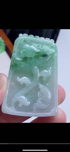 55-37.5-7.9mm,水润  飘绿年年有余吊坠，天然翡翠A货aaa6727八