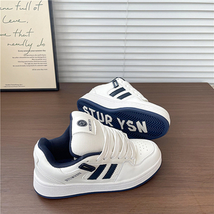 学生百搭运动休闲板鞋 港风男鞋 新款 ins潮2026春季 深蓝情侣面包鞋