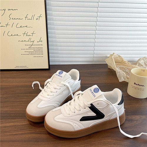 易少年 港风原创小白鞋女2025冬季新款德训鞋学生百搭运动休闲鞋