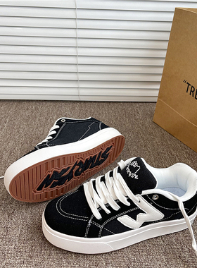 易少年 黑色帆布鞋女ins2025冬季小众学生百搭运动休闲情侣板鞋男