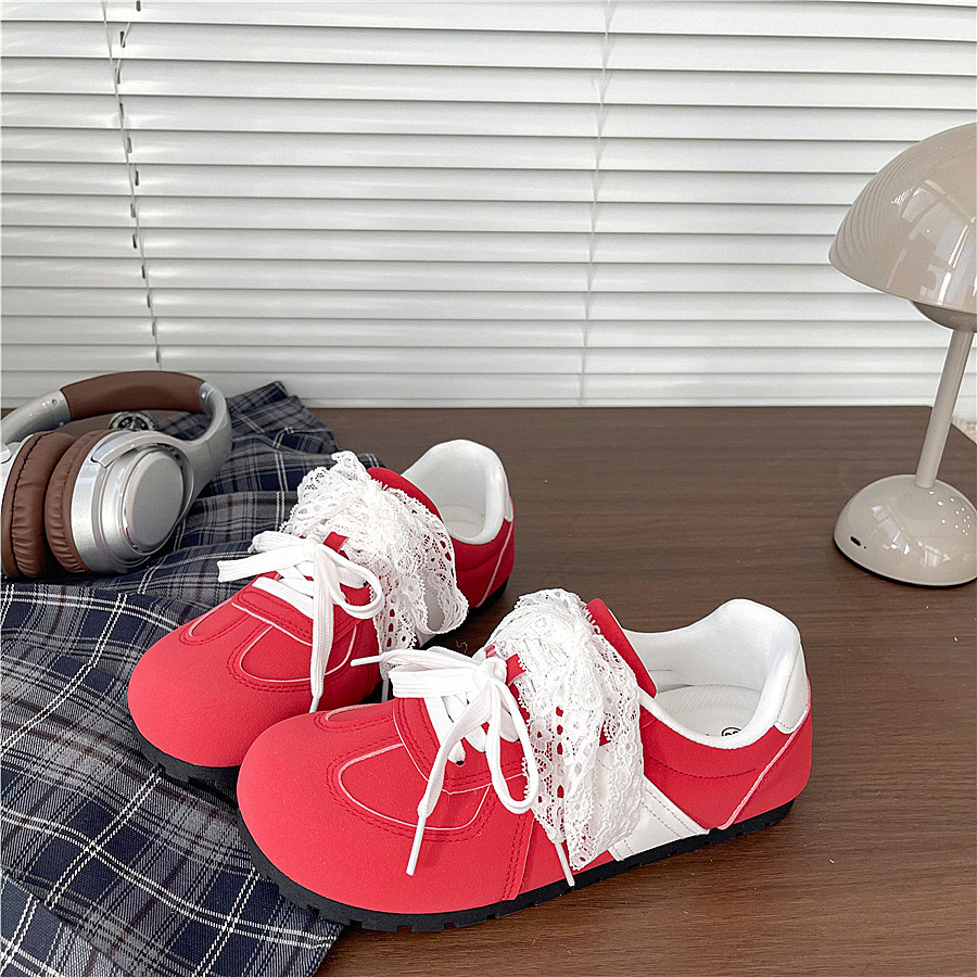 易少年 红色蕾丝鞋带配裙德训鞋2026春季新款小白鞋百搭平底板鞋,女鞋,德训鞋,淘宝优惠券,粉丝福利购,淘宝优惠卷