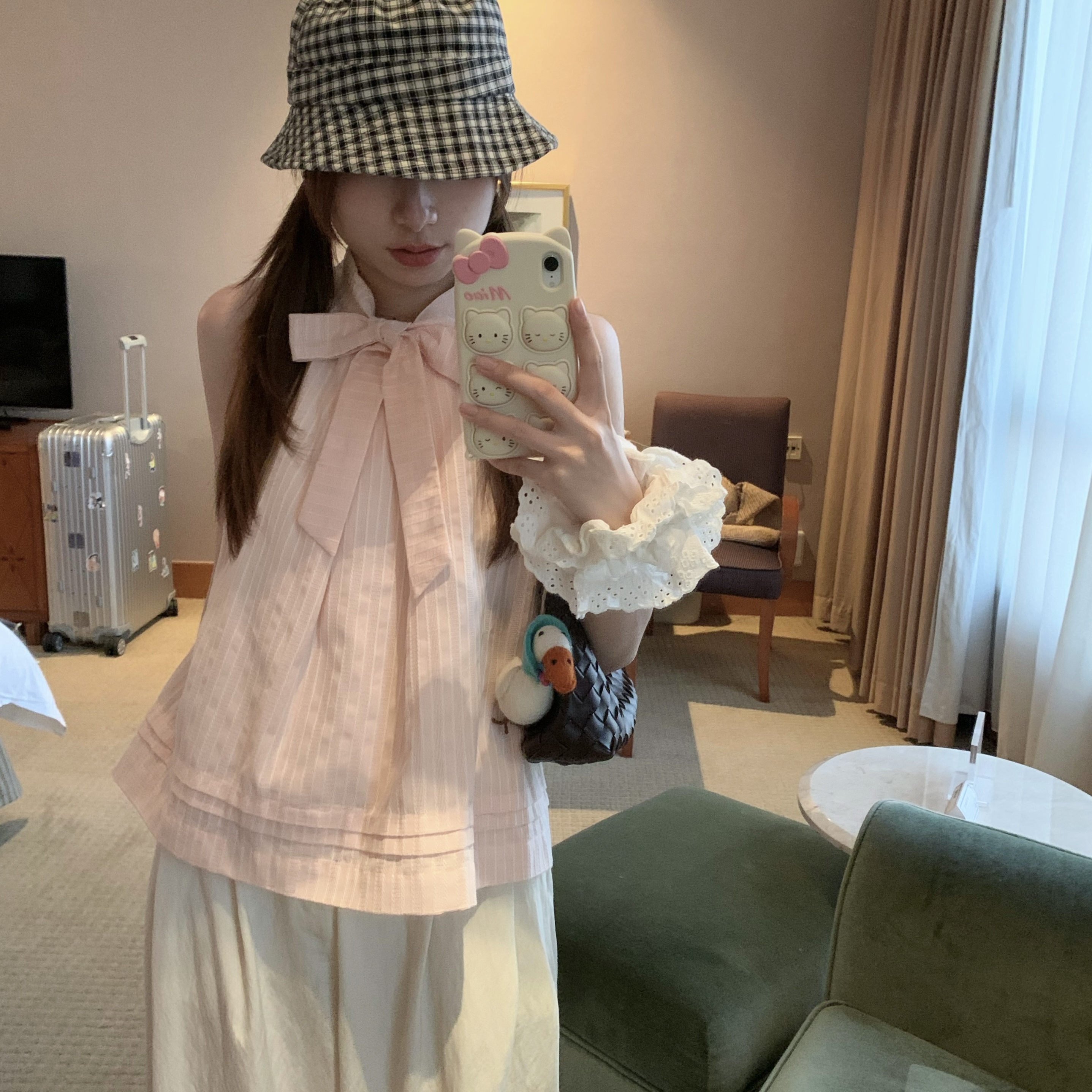 TheDouerr 女团设计感挖肩条纹蝴蝶结系带上衣甜美挂脖衬衫