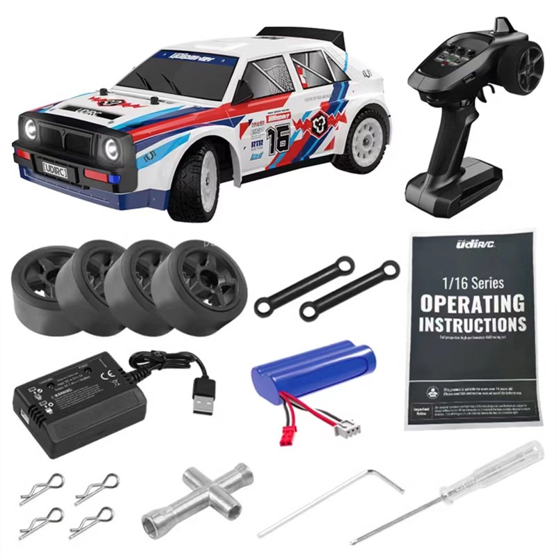 高速车男孩跑车速度快