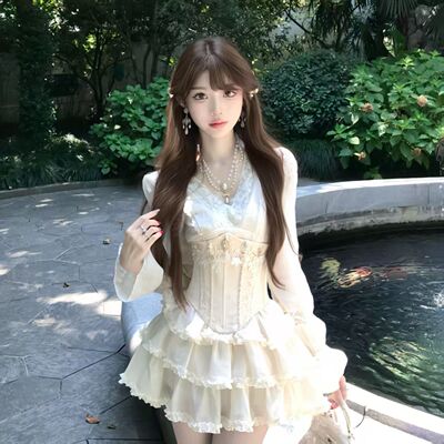 法式甜美蕾丝千金连衣裙秋季拼接气质收腰高级蓬蓬公主蛋糕短裙