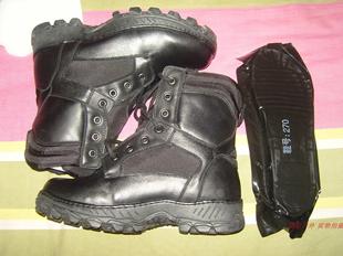 英硕户外中筒06冬棉皮鞋皮靴地勤抓绒棉靴碎石底老款防寒靴