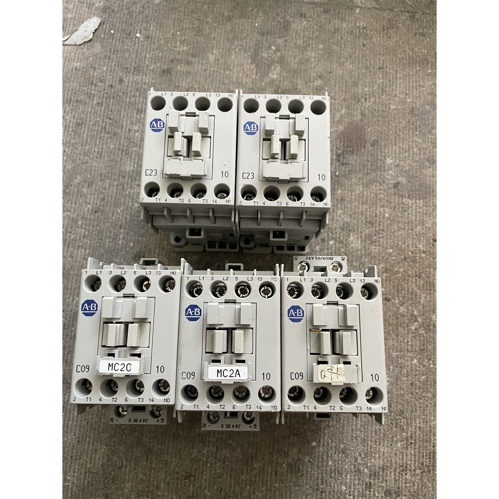 AB接触器，型号100-C23*10和100-C09议价产品