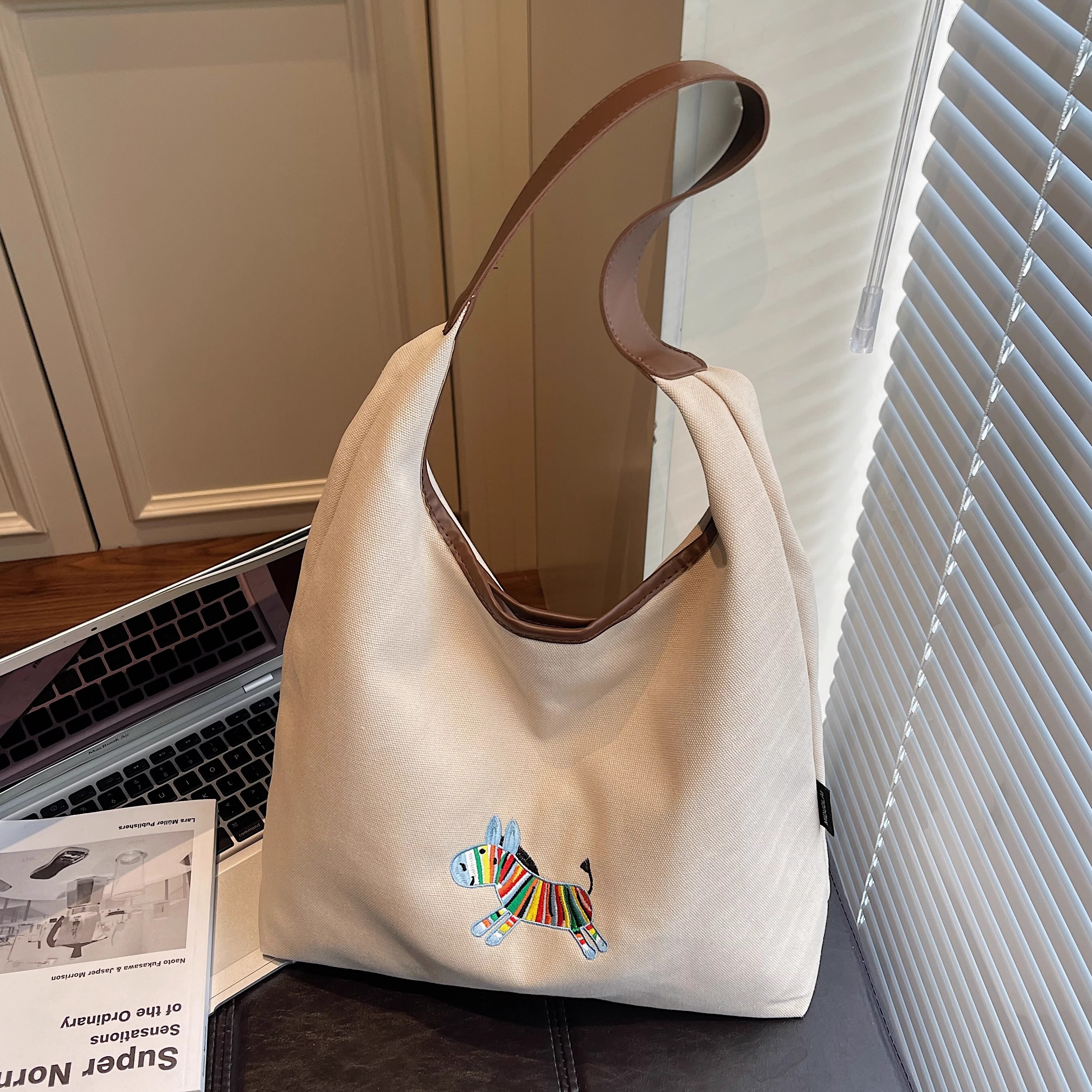 大容量刺绣可爱帆布单肩托特包