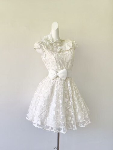 芷汀「浮芸」法式复古蕾丝短款连衣裙女气质收腰娃娃领千金蓬蓬裙