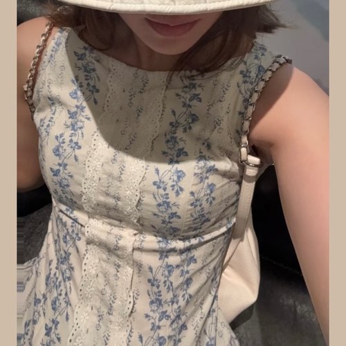 芷汀「蓝铃花」法式复古碎花连衣裙蕾丝拼接收腰显瘦气质无袖长裙