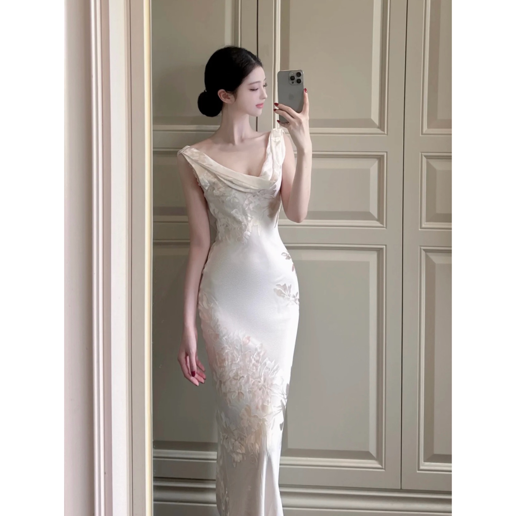 芷汀「白月光」真丝提花荡领立体斜裁收腰吊带裙清冷感连衣裙长裙