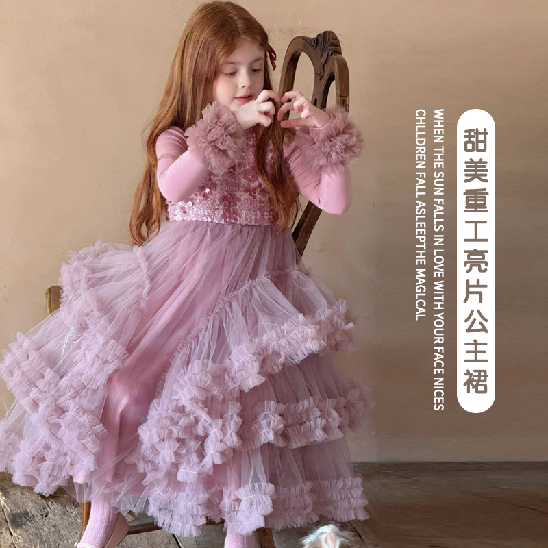 甜美重工亮片公主裙+冬季