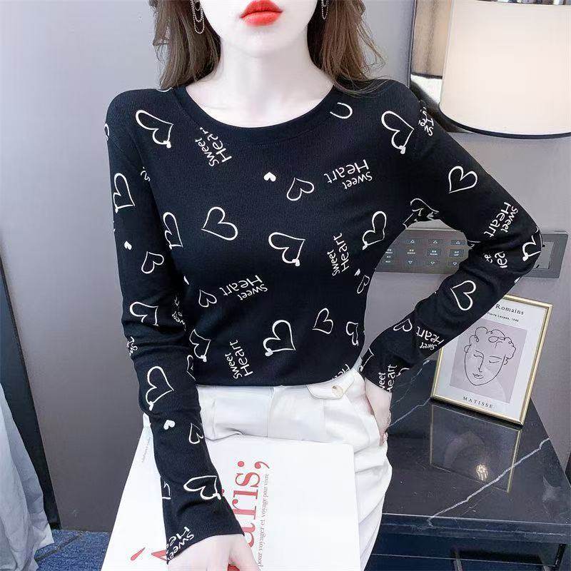 黑色爱心印花长袖T恤女图片