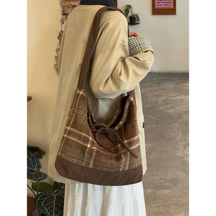 韩系复古格子双面背帆布包女大容量通勤单肩斜挎包小众休闲托特包